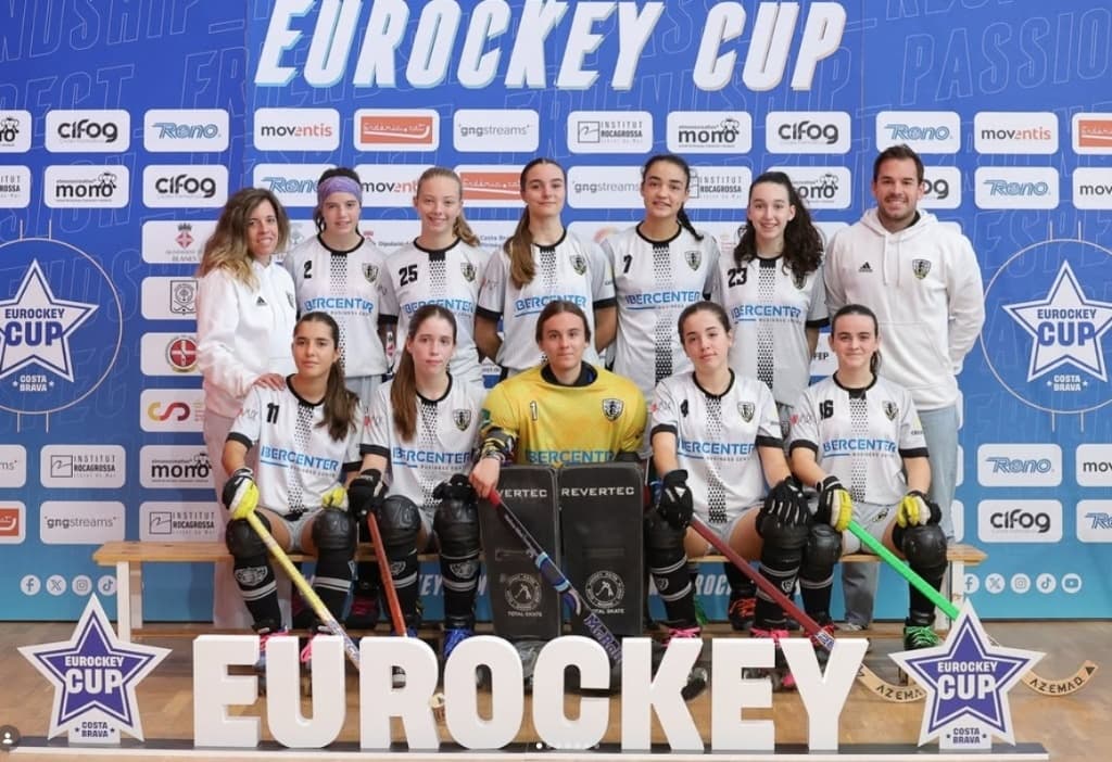 Equipo femenino del club en una competición